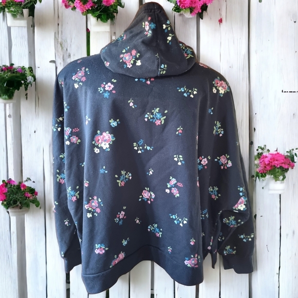 Disney Minnie Mouse 2X Floral Cropped Hooded Sweatshirt - Picture 2 of 10